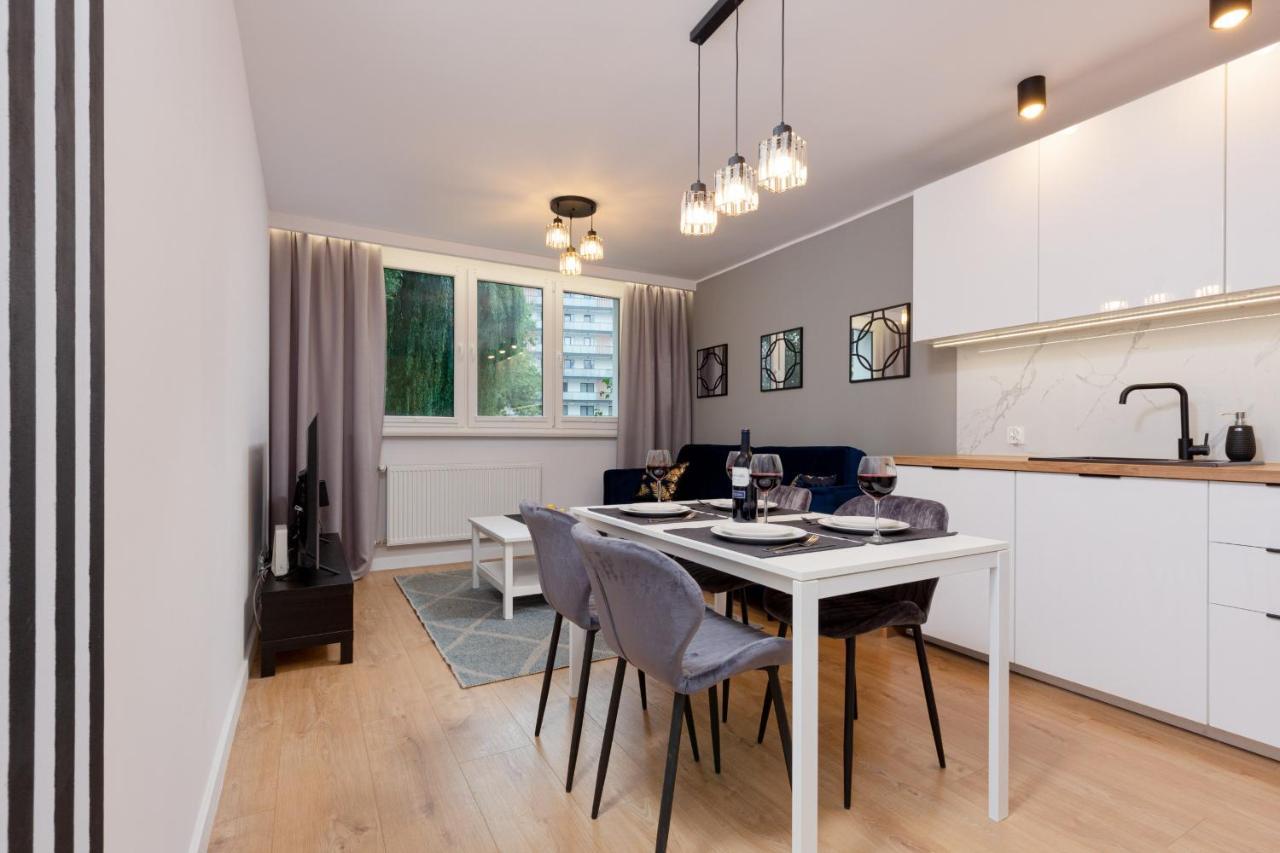 Beautiful Two-Bedroom Apartment Warsaw Bielany By Noclegi Renters Varsóvia Exterior foto