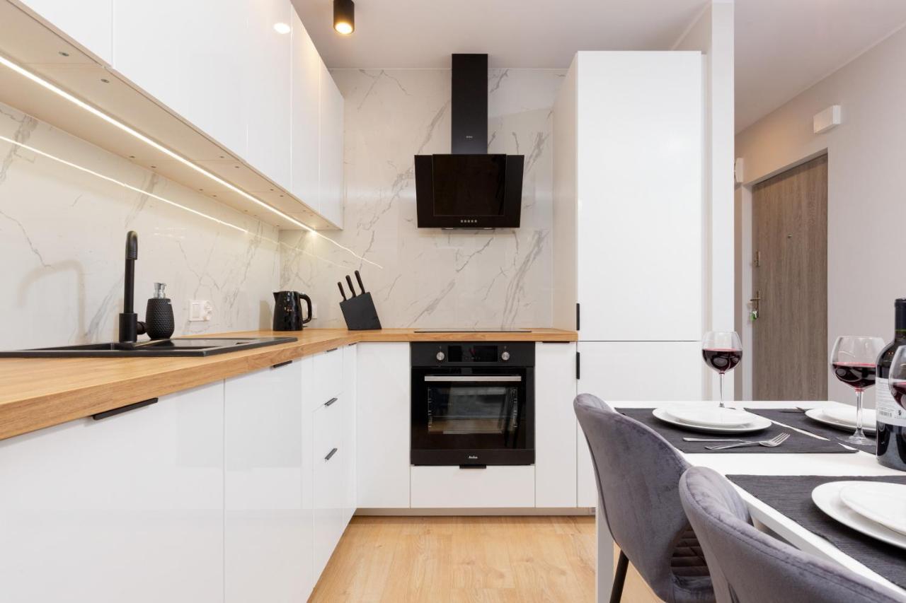 Beautiful Two-Bedroom Apartment Warsaw Bielany By Noclegi Renters Varsóvia Exterior foto